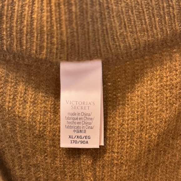 Victoria Secrets Sweater and Short Set, Brown and Black, XL, 100% Cashmere! - Picture 9 of 11